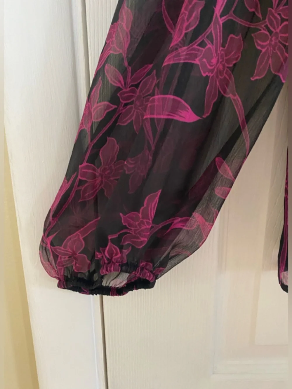 Vince Camuto Blouse (PM) - Picture 6 of 7